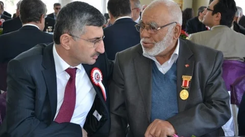 Manisa Protokolü Şehit Yakınları Ve Gaziler İle Öğle Yemeğinde Biraraya Geldi