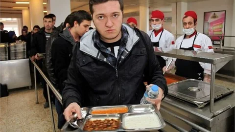 GAÜN Öğrencilerine Çanakkale Menüsü