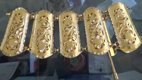 Şanlıurfa'da Bozuk Altınlar Sanat Eserine Dönüşüyor