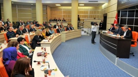 Başkan Tütüncü Partililerle İstişare Toplantısı Yaptı