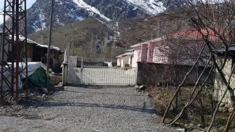 Kapağı Olmayan Elektrik Trafosu Tehlike Saçıyor