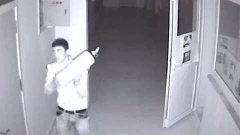 (Özel Haber) Yangın Tüplü Kürekli Okul Hırsızı