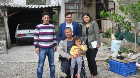 Demre'de İhtiyaç Sahiplerine Yardım Devam Ediyor