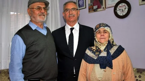 Başkan Kale Yaşlıları Evlerinde Ziyaret Etti