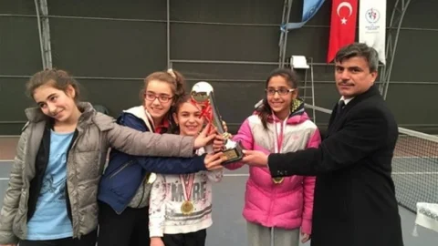 Bartın'da Tenis Müsabakaları Sona Erdi