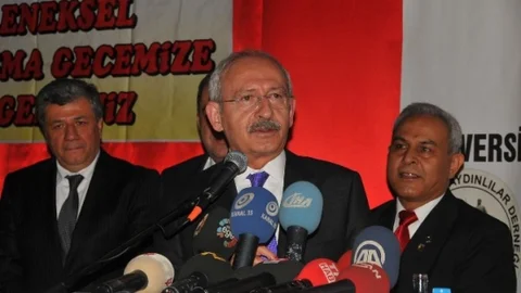 CHP Lideri İzmir'de Ön Seçimde Partili Adaylarla Yarışacak