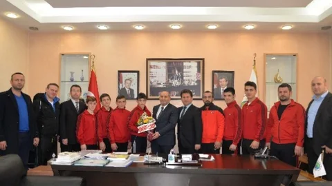 Antrenörlerden Püsküllü'ye Ziyaret