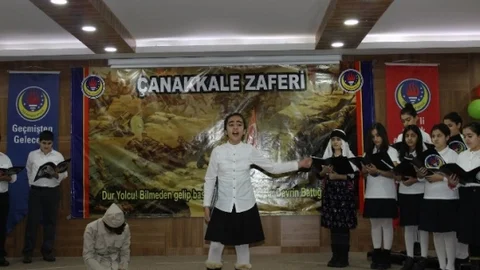 TED'liler Şehitleri Andı