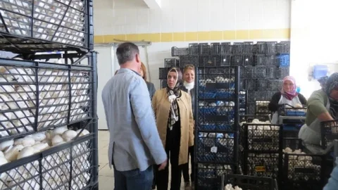 Vali Muammer Türker'in Eşi Filiz Türker Korkuteli'ni Ziyaret Etti