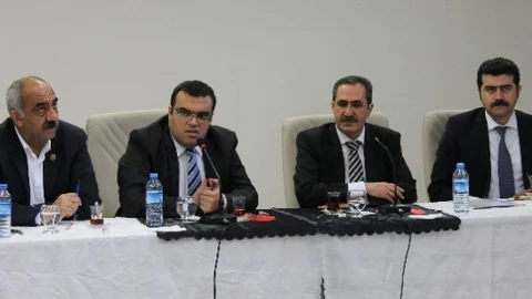 Elektrik Sorunu Hilvan'da Masaya Yatırıldı