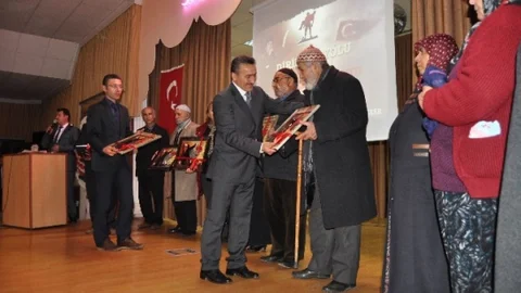 Seydişehir'de “Dirilişin Yolu Çanakkale'nin Ruhu” Sahnelendi
