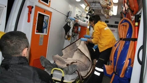 Kulu'da Otomobil Ağaca Çarptı 1 Yaralı