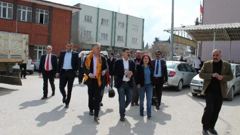 Osman Demirci Meydanlarda Aday Gibi Çalışıyor