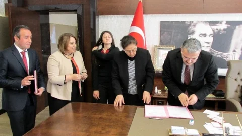 Aydın'da Gençler Yaşlılara Bakacak