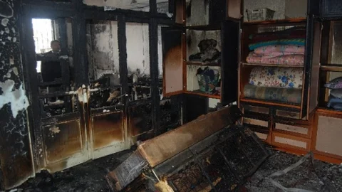 Gaziantep'te Ev Yangınında Çocuklardan Geriye Oyuncakları Kaldı