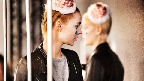 Fashıon Week'in Sahne Arkasından Çarpıcı Kareler