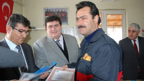 Sorgun Belediye Başkanı Şimşek İtfaiye Personelini Ödüllendirdi