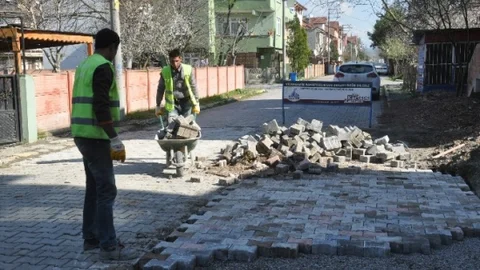 Kartepe'de Parke Tamiratı Çalışmaları Hız Kazandı