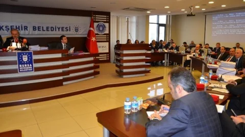 Büyükşehir Meclisi'nde Otobüs Tartışması