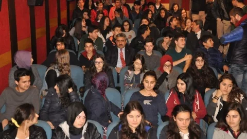 Başkan Alıcık Lise Öğrencileri İle Son Mektup Filmini İzledi