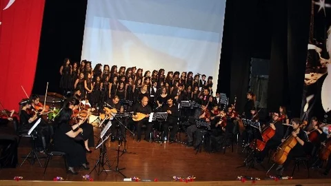 Çanakkale Şehitleri'ni Konserle Andılar