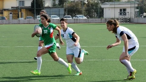 Karşıyaka'da İlk Kez Ragbi Turnuvası