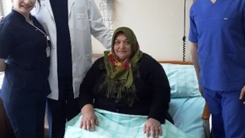 10 Yıldır Uğraştığı Böbrek Taşından Kurtuldu