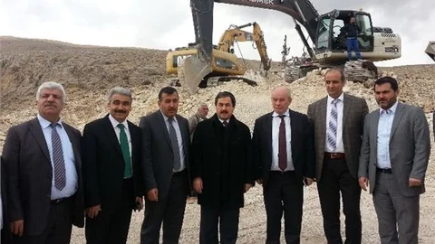 Büyükşehir İlk Taş Ocağını Darende'de Faaliyete Geçirdi
