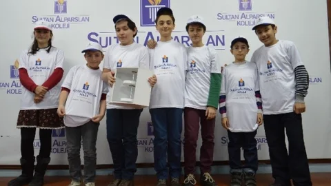Sultan Alparslan Koleji'nde 8 Proje Bölge Çalışma Grubuna Seçildi