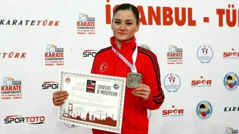 Yakan Çifti Avrupa'dan İki Gümüş Çıkardı