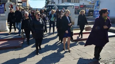 Belediye Başkanlarının Eşleri Foça'da Buluştu