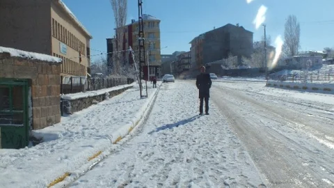 Malazgirt'e Okullar Tatil Edildi