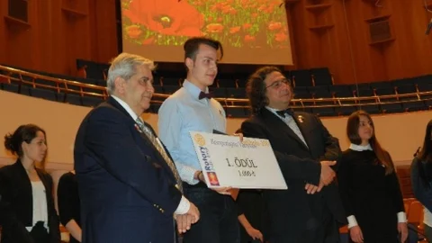 “Ölüme Tebessüm” Kompozisyonu Alhan Babat'a Türkiye Birinciliğini Getirdi