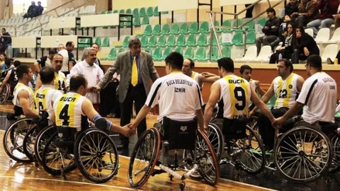 Buca Belediye Spor Derbiden 100'ünün Akıyla Çıktı