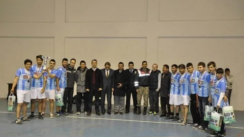 Gürün'de Voleybol Turnuvası Düzenlendi