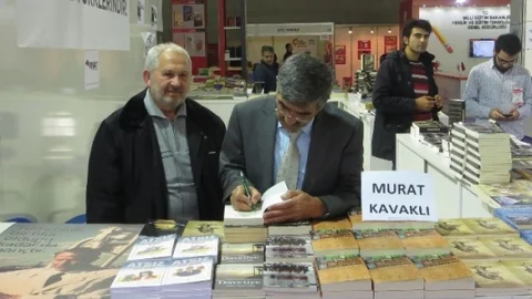 Murat Kavaklı'nın Kitabına Büyük İlgi