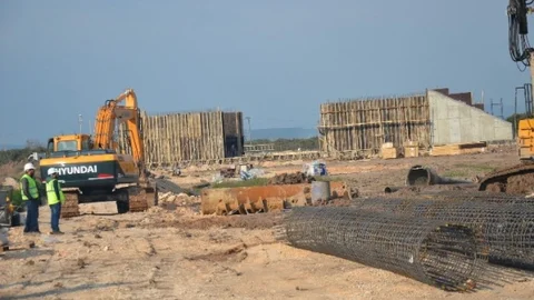 Akhisar'da Demir Yolu Geçitleri Tarih Oluyor