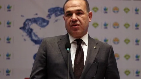 Adana Büyükşehir Belediye Başkanından ''çiçek'' Açıklaması