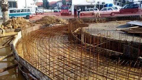 Mumcular Meydanındaki Çalışmalar Hızla Sürüyor