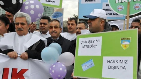 Büro Memur-Sen'den Balonlu Eylem