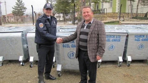 Köylere Çöp Konteyneri Dağıtıldı