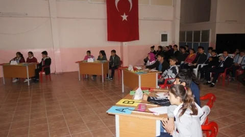 İdil'deki Bilgi Yarışmalarında Yarı Finalistler Belli Oldu