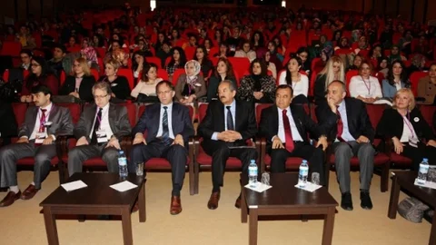 CÜ'de Alzheimer Sempozyumu Düzenlendi