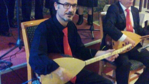 Aysam Dünya Şiir Gününde Ayvalık'ı İzmir'de Temsil Etti