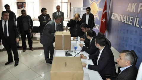 Kırıkkale'de STK'lar AK Parti'nin Temayül Yoklamasında Oy Kullandı