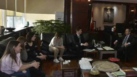 Atatürkçü Gençler Başkan Ataç'ı Ziyaret Etti