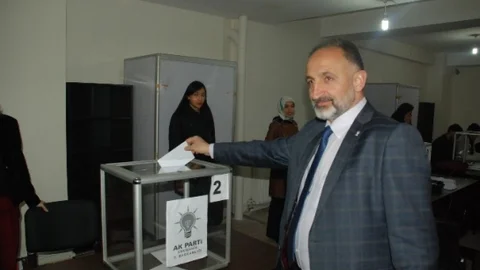 AK Parti'den Sivil Toplum Kuruluşlarına 'kimi Aday Görmek İstersiniz' Oylaması