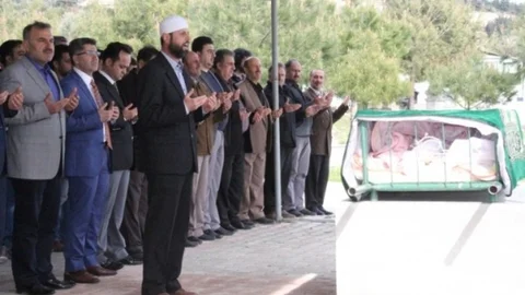 Annelerinin Öldürdüğü 2 Çocuk Toprağa Verildi