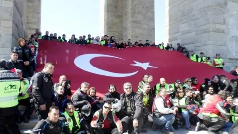 Mudayalı Motosikletçiler Çanakkaleye Çıkarma Yaptı