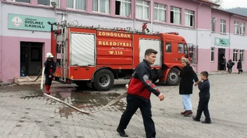 Okulda Yangın Paniği
